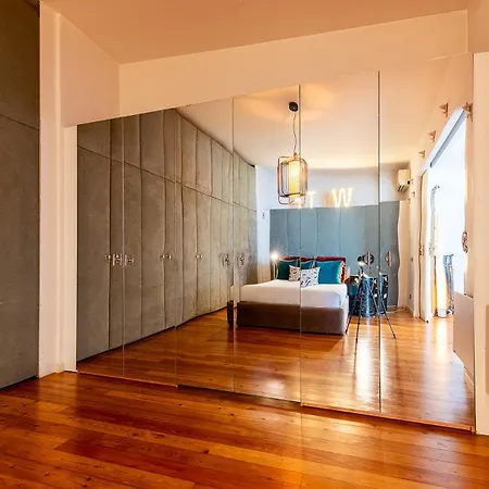 Luxurious Loft - River View 아파트 *