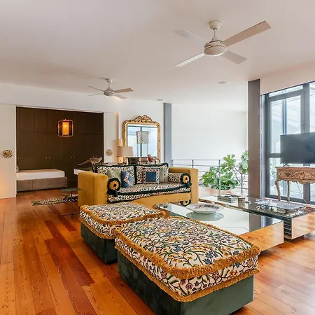 Luxurious Loft - River View 아파트 *
