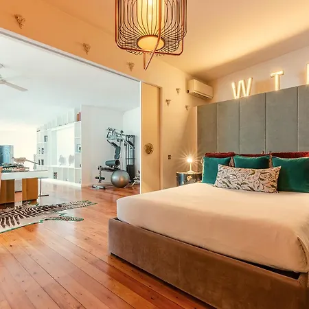 Luxurious Loft - River View 아파트 *