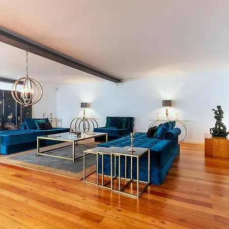 Luxurious Loft - River View 아파트 *